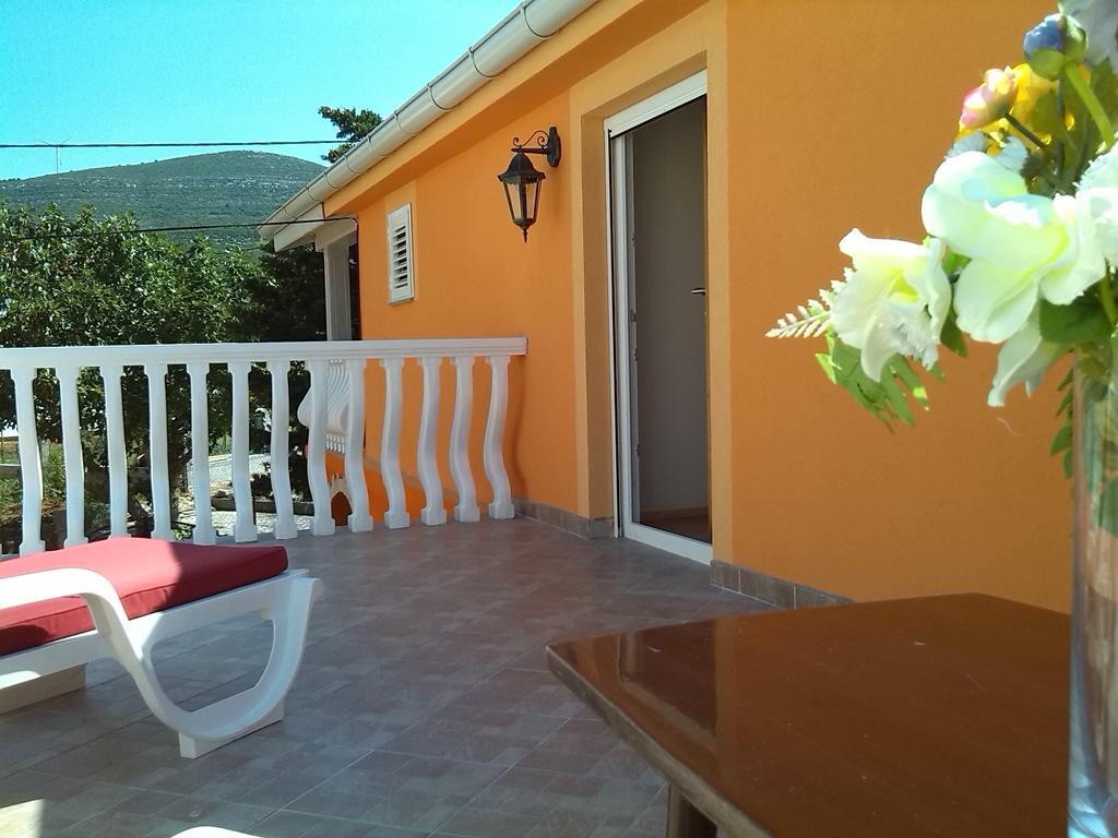 Apartments Batarilo Горни-Карин Номер фото